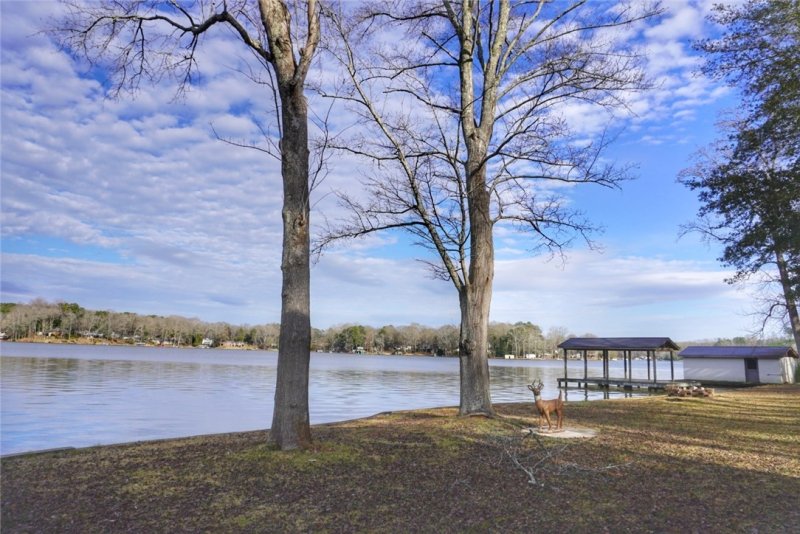 1709 Broadway Lake Road