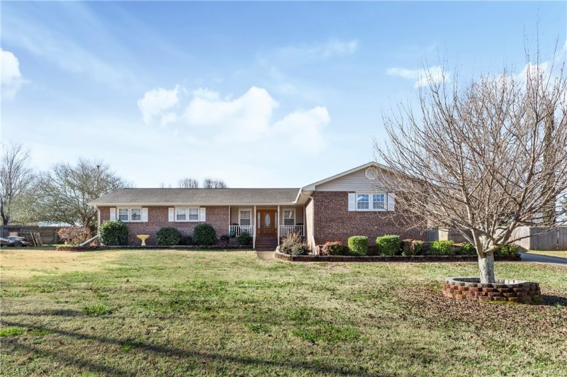 Property image 2 at 405 Stonehaven Drive, Anderson, SC 29625