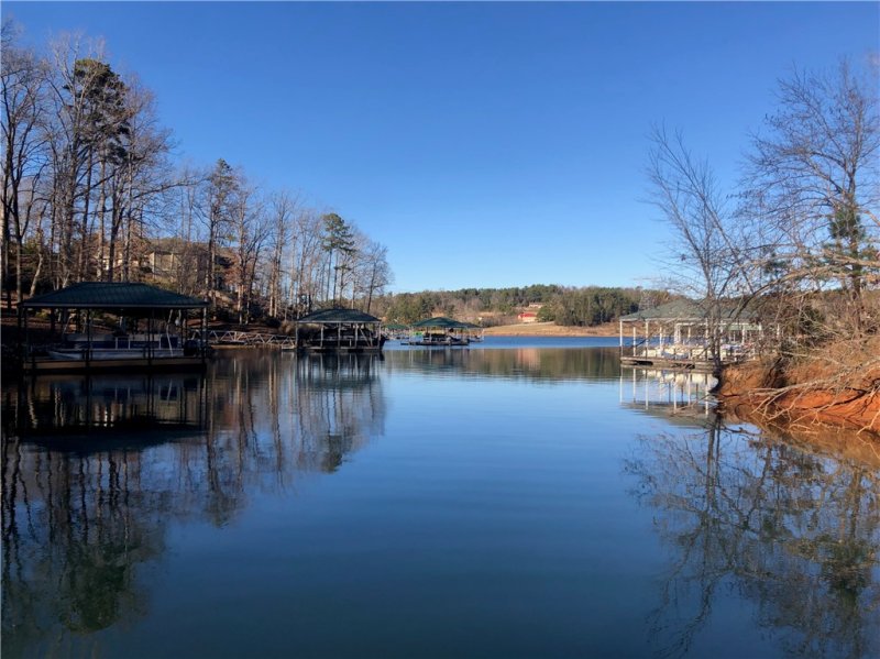 212 Winding Oaks Drive