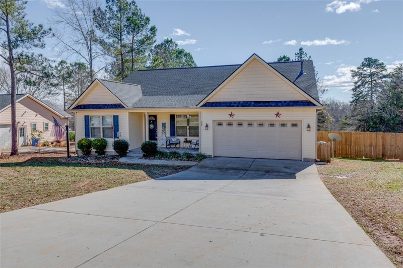 Property image 3 at 238 Hallmark Circle, Easley, SC 29640