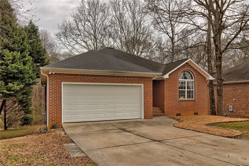Property image 3 at 113 Woodbridge Court, Anderson, SC 29621