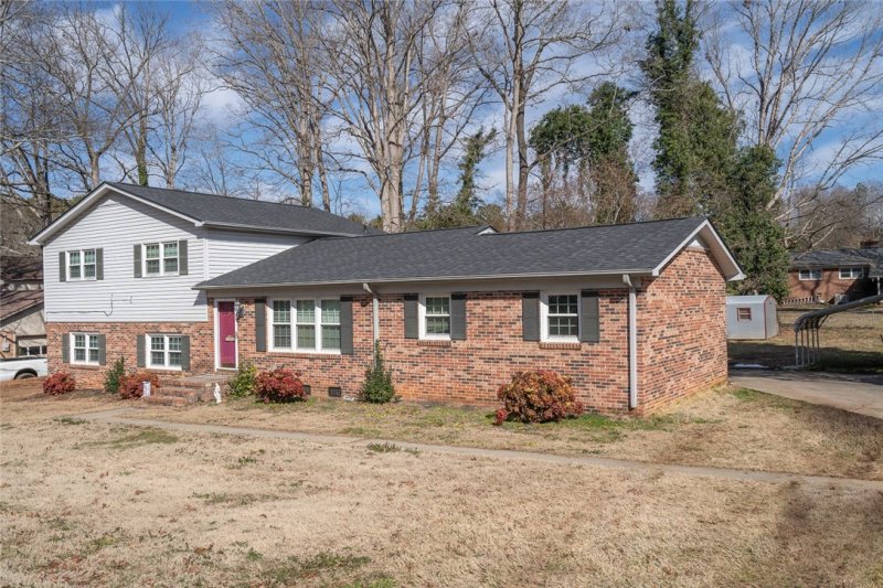 Property image 2 at 109 Northway Drive, Easley, SC 29642