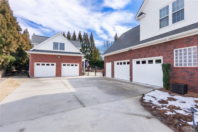 Property image 3 at 213 Selsea Drive, Easley, SC 29642