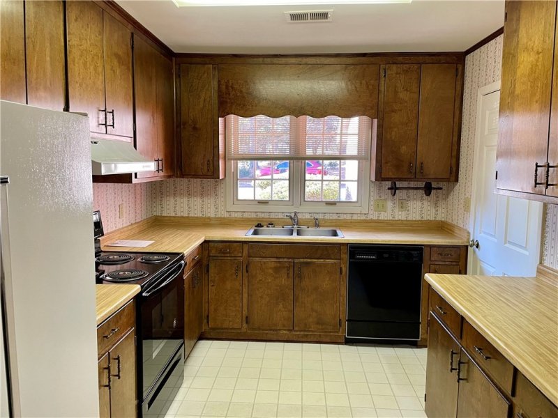 Property image 4 at 3 Little Lane, Clemson, SC 29631