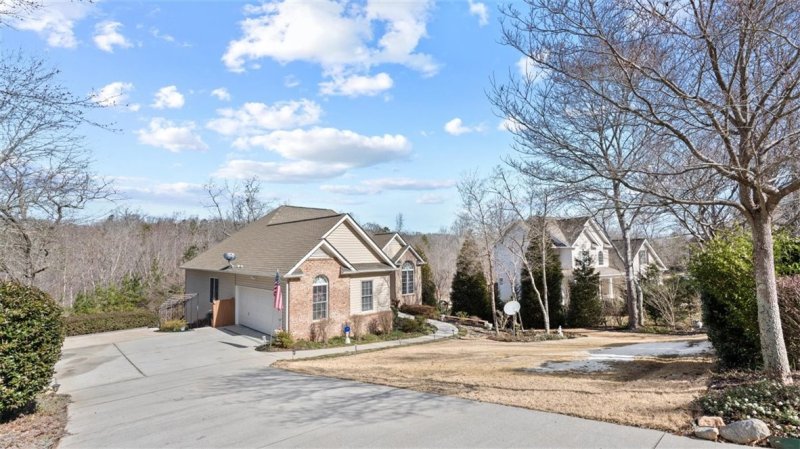 Property image 2 at 241 Stone Pond Way, Seneca, SC 29678