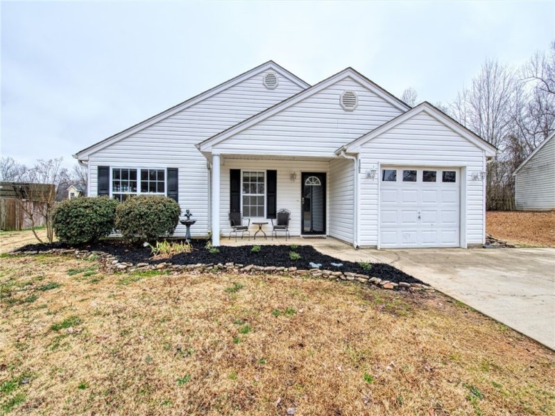 1305 Ravenswood Drive