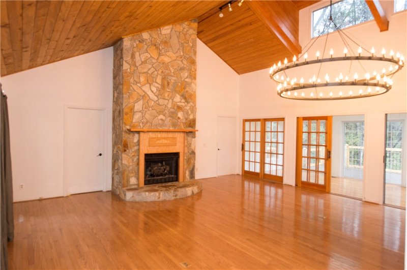 Property image 4 at 300 Whispering Falls Drive, Pickens, SC 29671