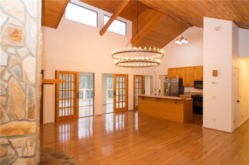 Property image 5 at 300 Whispering Falls Drive, Pickens, SC 29671