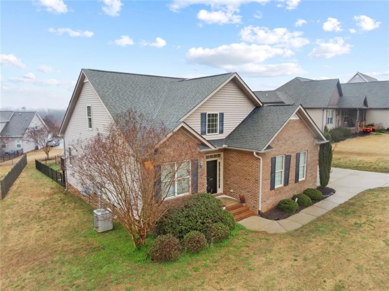Property image 2 at 233 Terrace View Way, Seneca, SC 29678