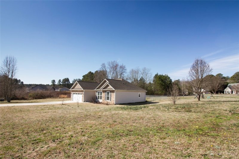 Property image 3 at 100 Irish Moss Drive, Williamston, SC 29697