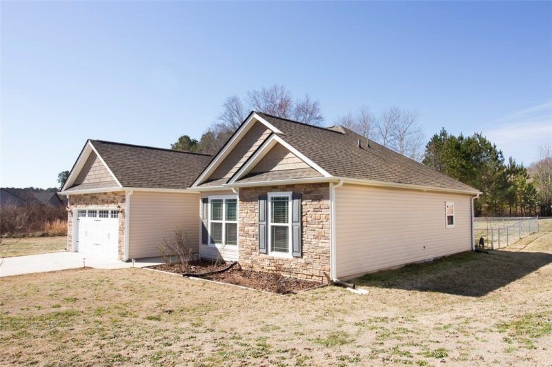 Property image 5 at 100 Irish Moss Drive, Williamston, SC 29697