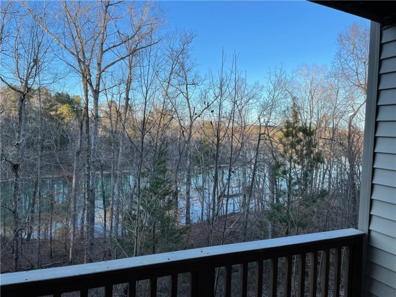 112 Harts Cove Way