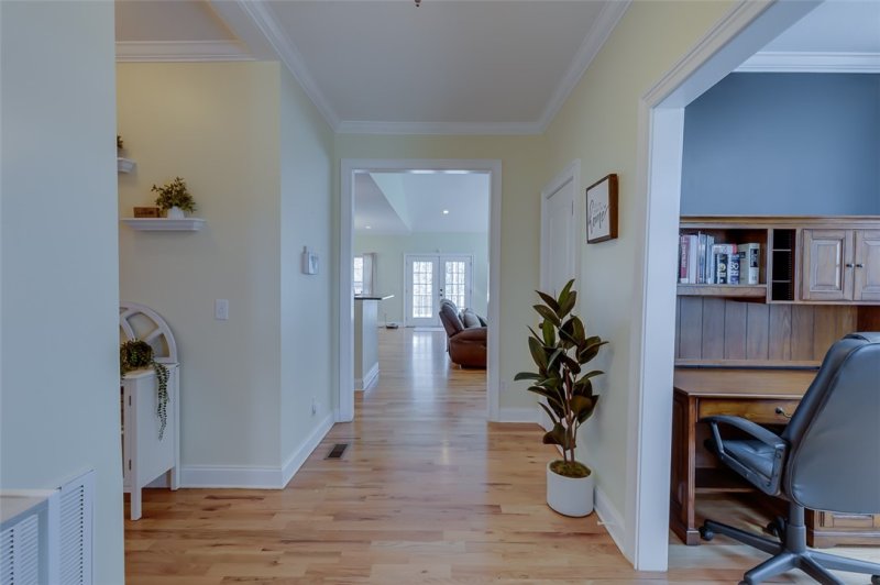 Property image 3 at 300 Ridgeside Court, West Union, SC 29696