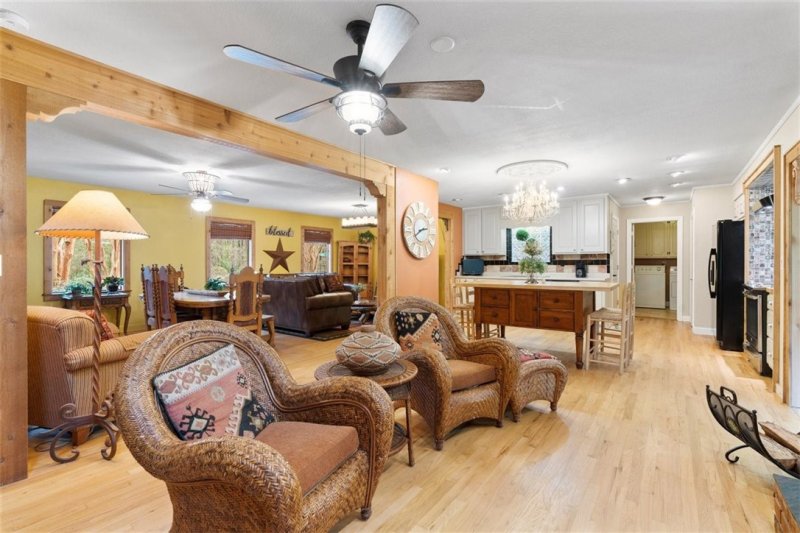 Property image 4 at 1231 Baypoint Drive, Seneca, SC 29672