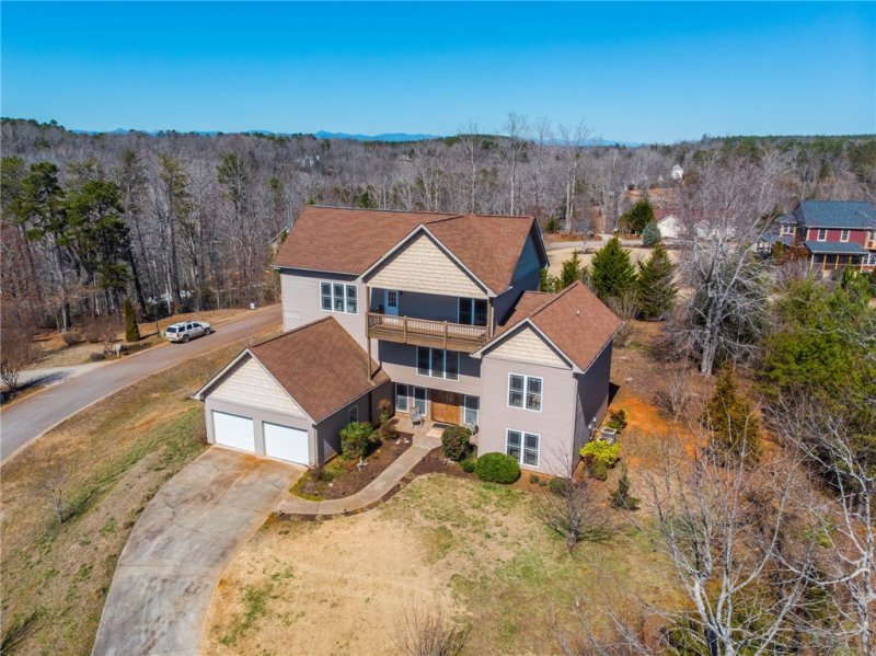 Property image 2 at 142 Waters Edge Lane, West Union, SC 29696