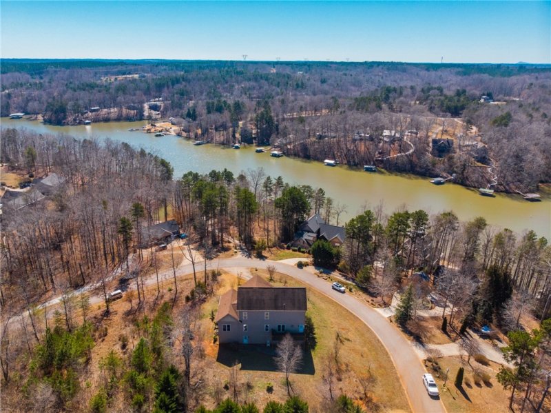 Property image 3 at 142 Waters Edge Lane, West Union, SC 29696