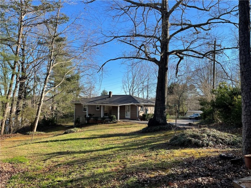 Property image 5 at 2008 Corinth Drive, Seneca, SC 29672