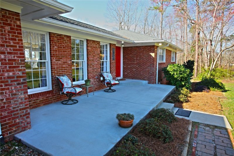 Property image 5 at 2814 N Bayshore Drive, Seneca, SC 29672