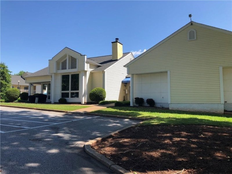 Property image 2 at 1003 Northlake Drive, Anderson, SC 29625