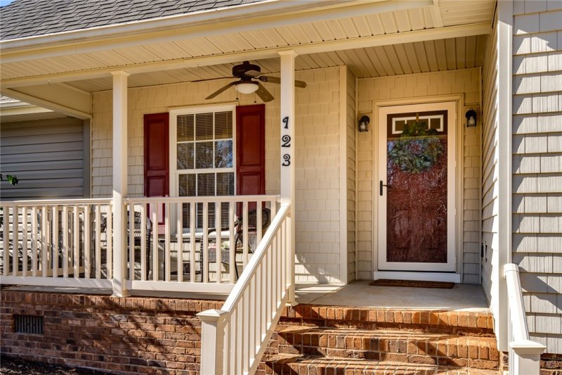 Property image 2 at 123 Boxwood Lane, Anderson, SC 29621