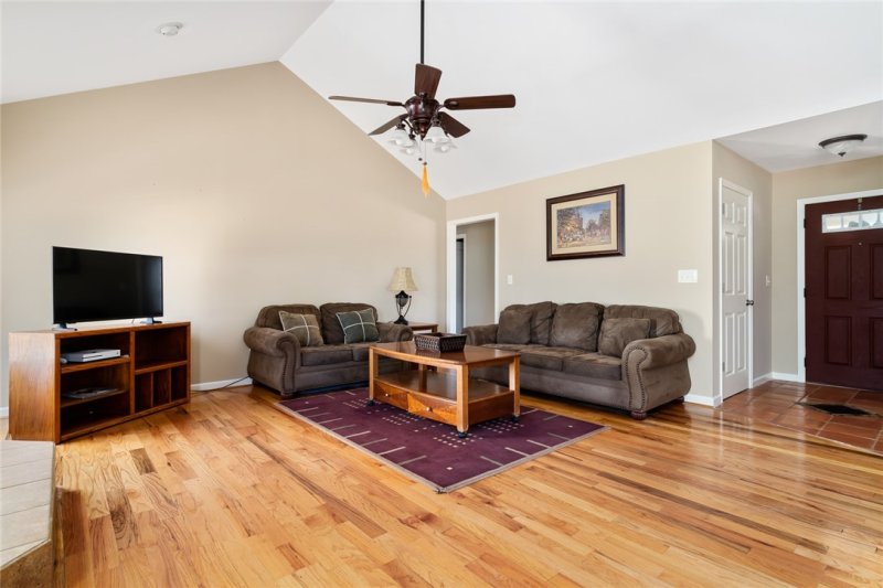 Property image 3 at 123 Boxwood Lane, Anderson, SC 29621