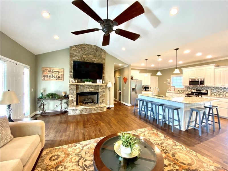 Property image 3 at 119 Woods Way, Anderson, SC 29625