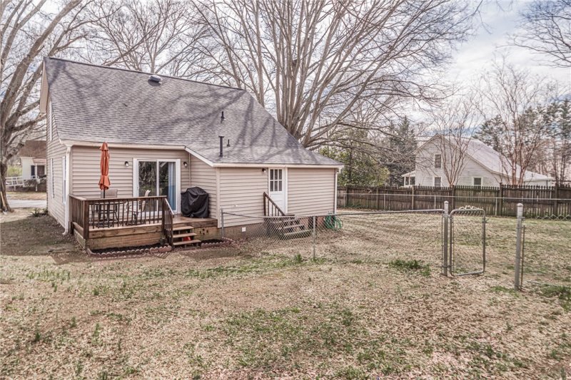 Property image 3 at 125 Hedge Street, Central, SC 29630