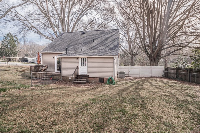 Property image 4 at 125 Hedge Street, Central, SC 29630