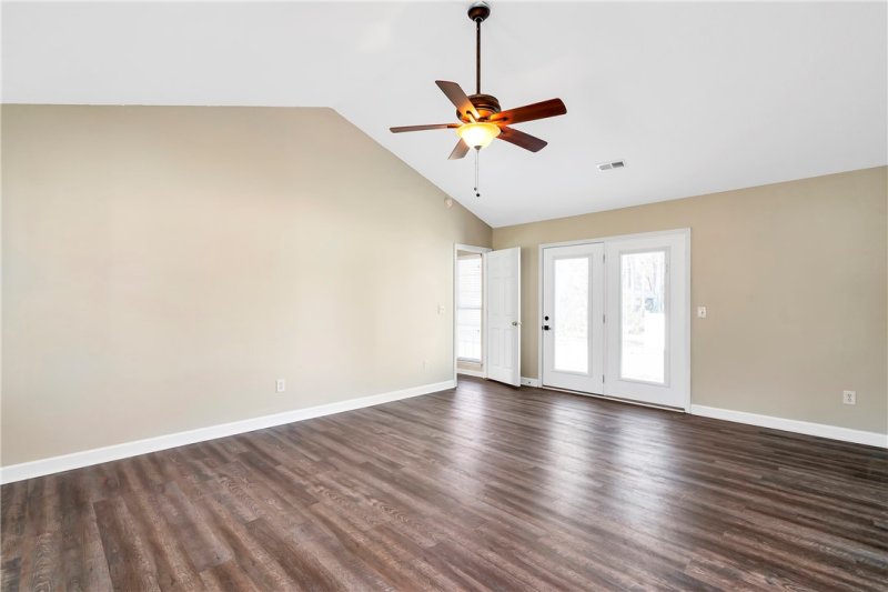 Property image 3 at 702 Friendship Road, Seneca, SC 29678