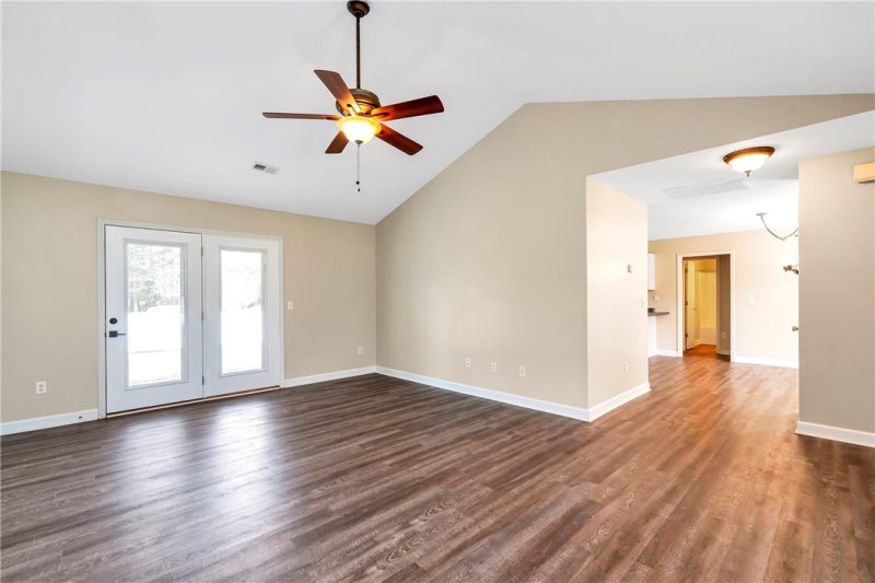 Property image 4 at 702 Friendship Road, Seneca, SC 29678