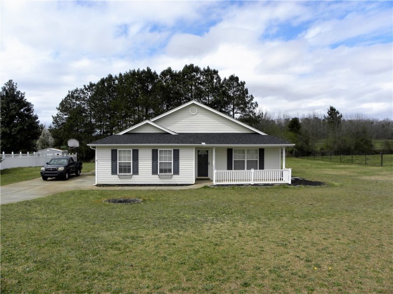 Property image 2 at 124 McClain Lake Drive, Anderson, SC 29625