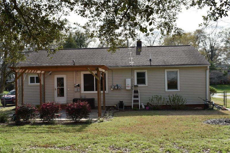 Property image 3 at 902 Ferry Street, Anderson, SC 29626