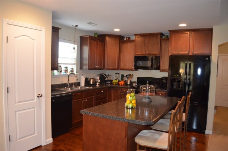 Property image 3 at 130 Saddlebrook Avenue, Pickens, SC 29671