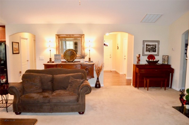 Property image 4 at 130 Saddlebrook Avenue, Pickens, SC 29671