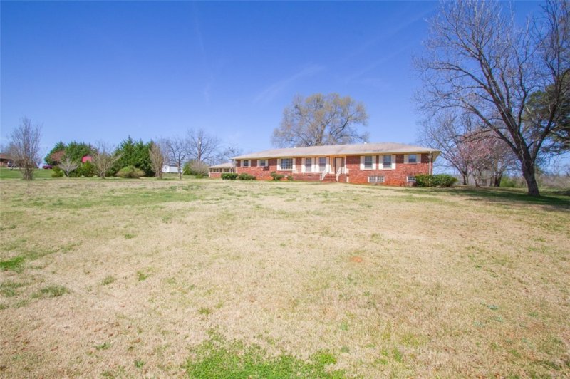 Property image 3 at 200 Chadwick Road, Anderson, SC 29621