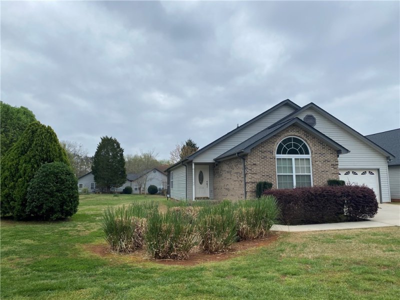 1322 Cobbs Glen Drive