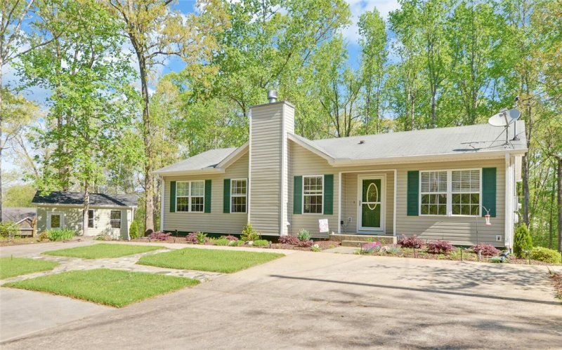 Property image 3 at 24 Arrow Court, Lavonia, GA 30553