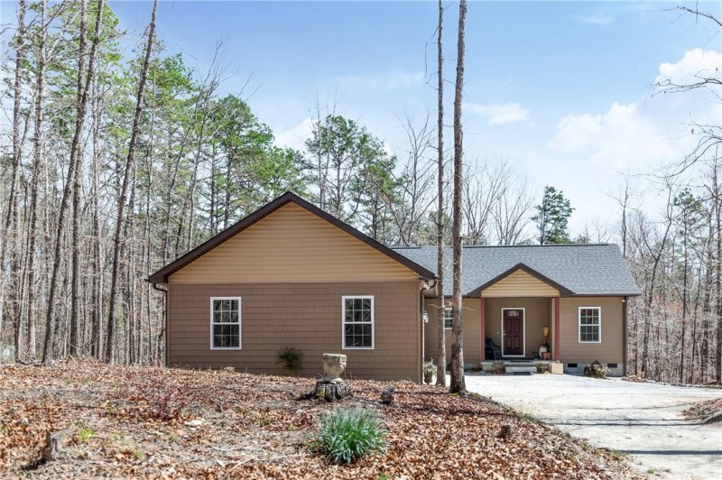 369 Mountain View Road