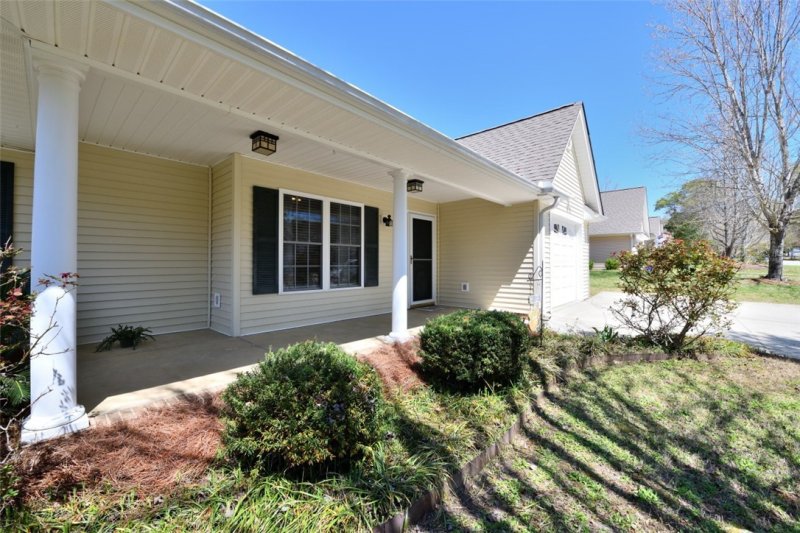 Property image 3 at 204 Grand Oak Circle, Pendleton, SC 29670