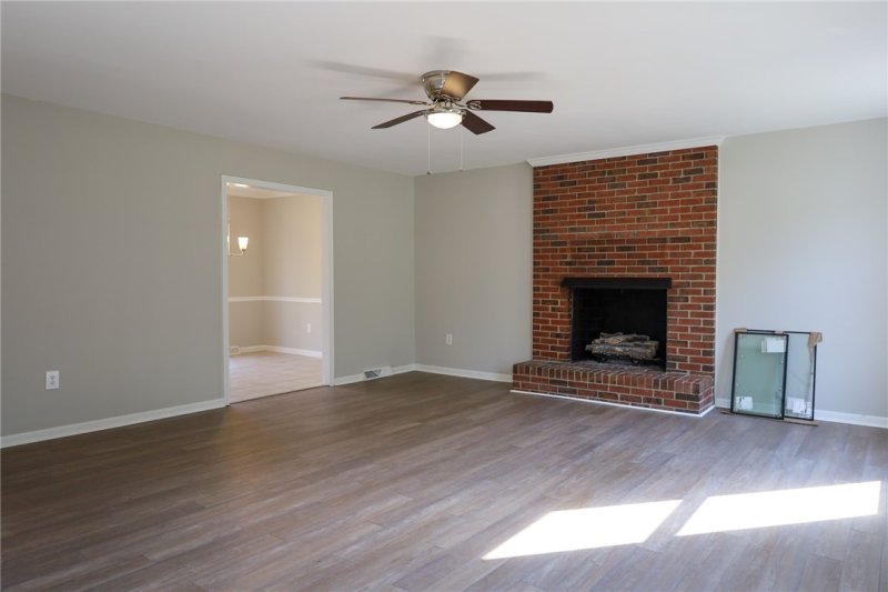 Property image 3 at 104 Georgewood Drive, Easley, SC 29640