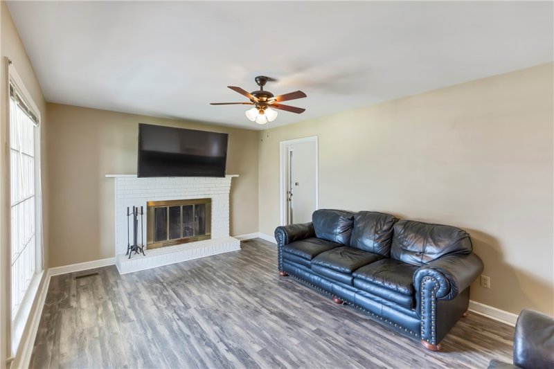 Property image 4 at 331 Lakeview Drive, Liberty, SC 29657