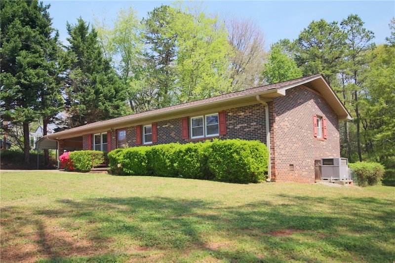 Property image 4 at 3068 Brookfield Drive, Seneca, SC 29672