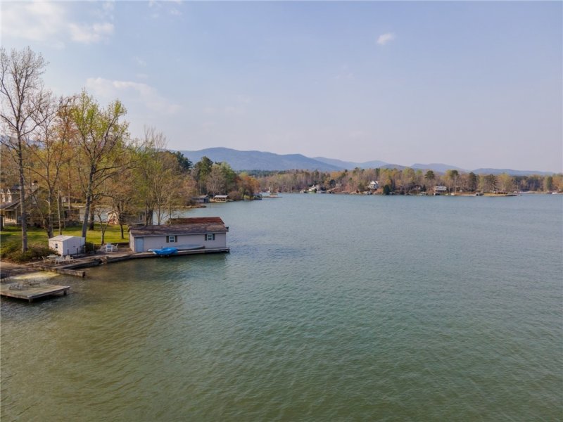 Property image 4 at 383 Jumping Branch Road, Tamassee, SC 29686