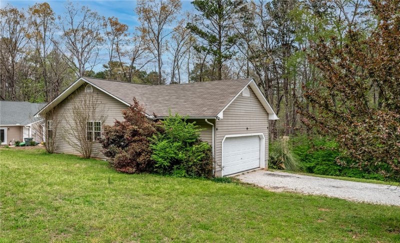 Property image 3 at 700 Twilight Court, Seneca, SC 29672