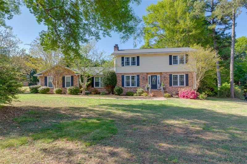 307 Williamsburg Road