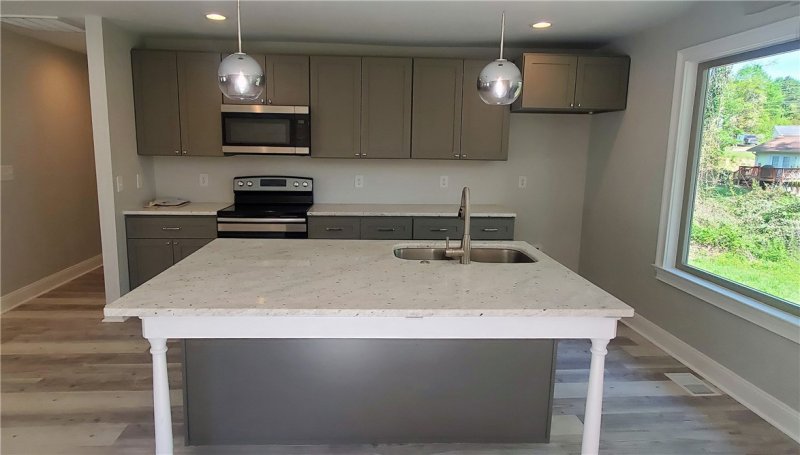 Property image 4 at 209 Thomas Heights Circle, Seneca, SC 29678