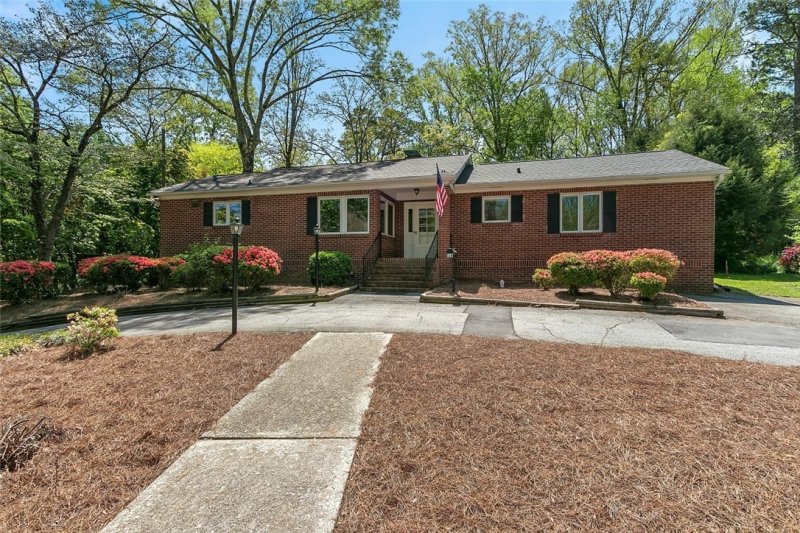 Property image 2 at 118 Riggs Drive, Clemson, SC 29631
