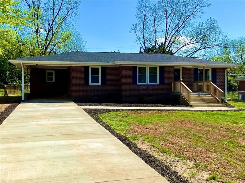 Property image 2 at 507 Cheyenne Street, Anderson, SC 29624