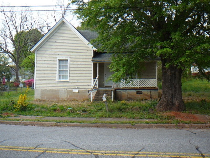 Property image 3 at 1211 Whitner Street, Anderson, SC 29624