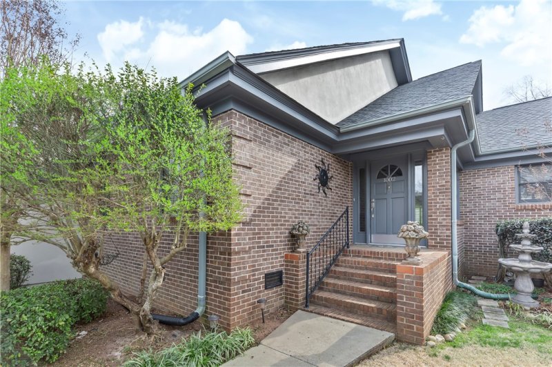 1002 Cobbs Glen Drive